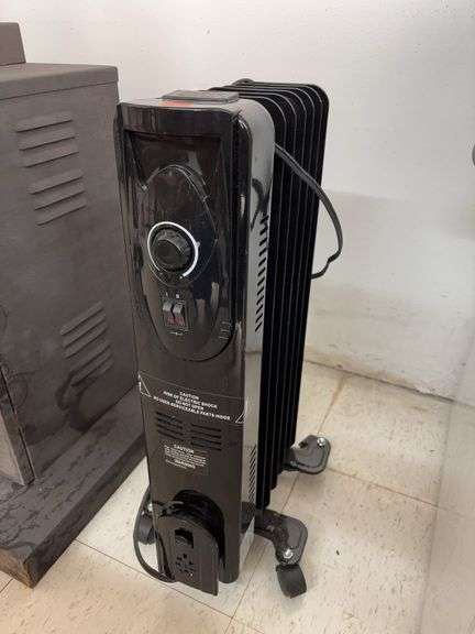 Oil-filled radiator heater image