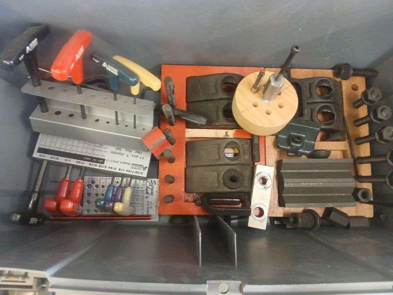 Hey key set and clamps image