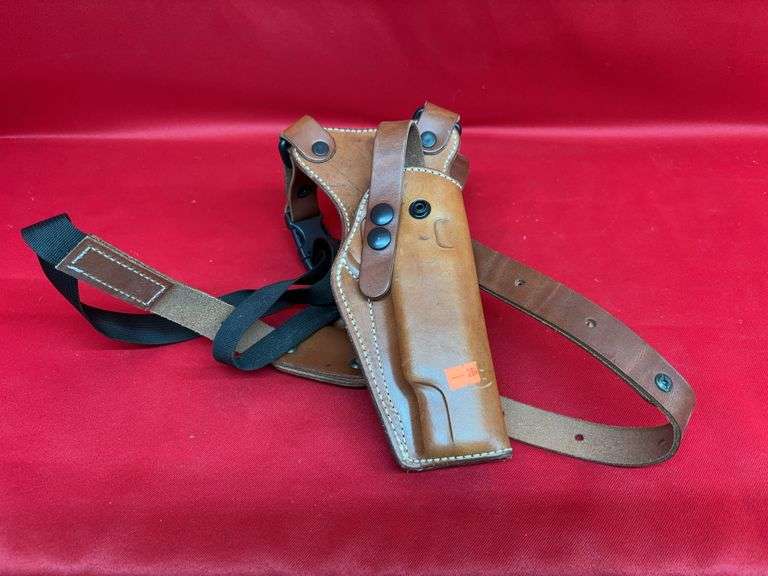 1911 Chest rig image