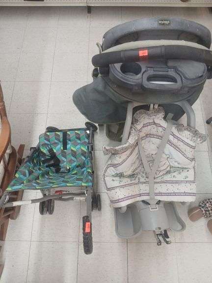 Chicco stroller/Costco stroller/car seat for bike image