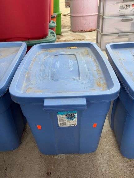 Tote of Christmas lights image