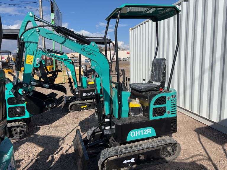 2025 CFG Industry Mini Excavator QH12R, 13.5 HP image