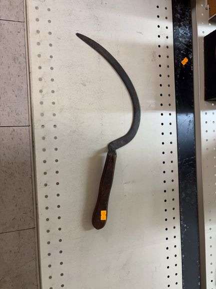 hand-held agricultural tool image