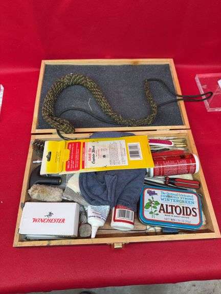 Gun cleaning kit image