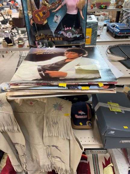 Vinyl records (some have no records) image