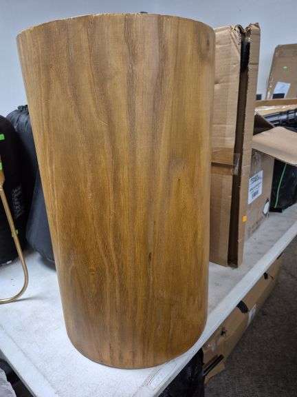 Plant stand/stool image