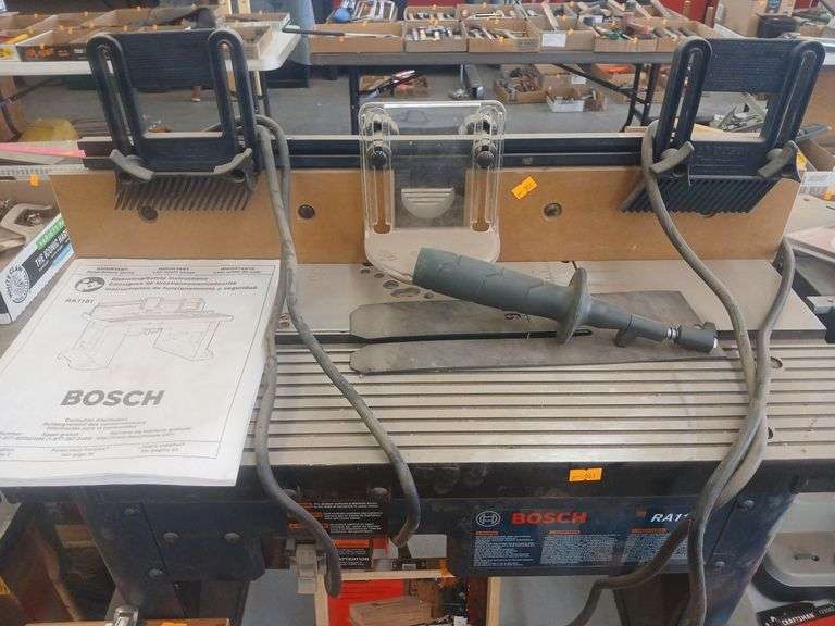 Bosch router table image