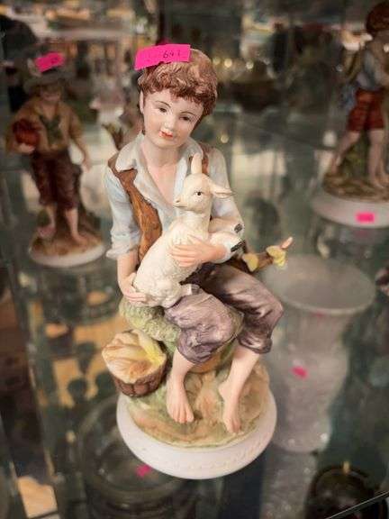 porcelain figurine image