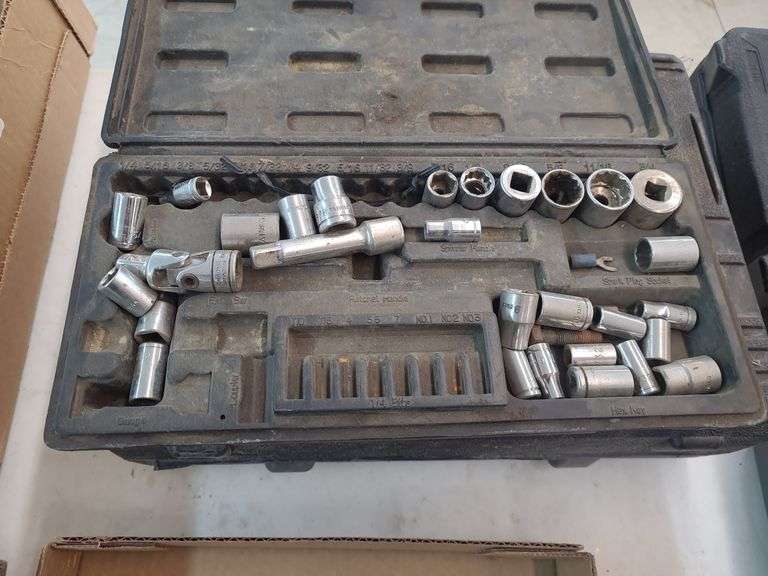 2 cases of various sized craftsman sockets image