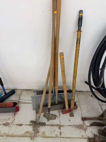 Snow, shovels, slide, hammer, mall, hoe image
