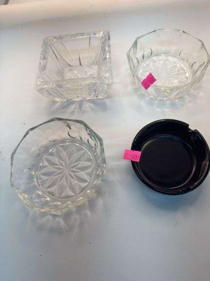 Ash trays, bowls image