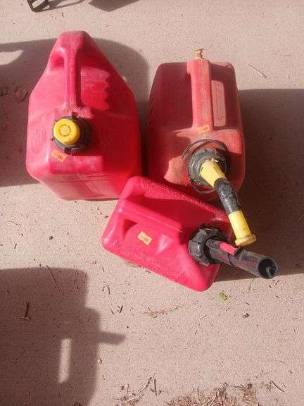 1 gal, 1.5 gal and 2 gallon gas cans. image