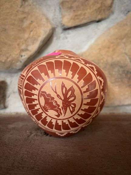 Native American pottery image