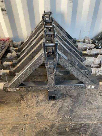 New wolverine three-point receiver hitch attachment. Model TQH2602C. image