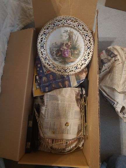 box of decorative plates image