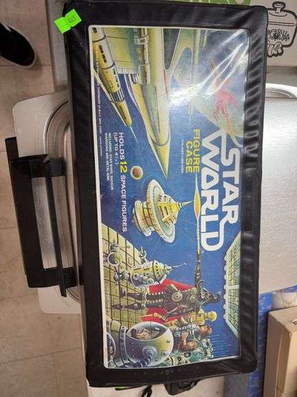 Star world figure case with figurines and a. 200 in 1 electronic lab image