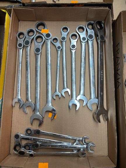 Flat of wrenches sizes in description image