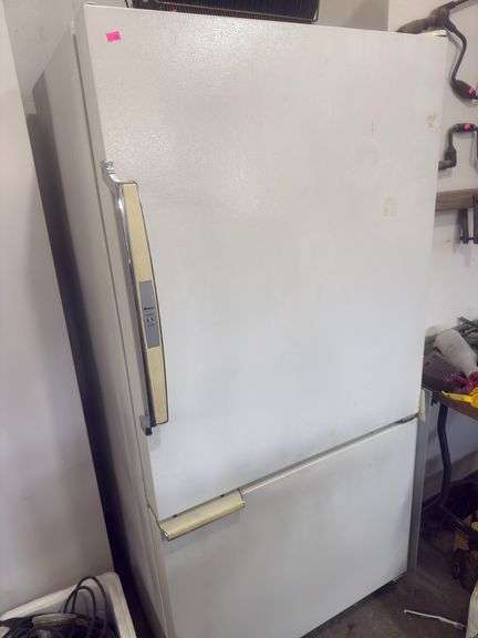 Refrigerator/freezer image