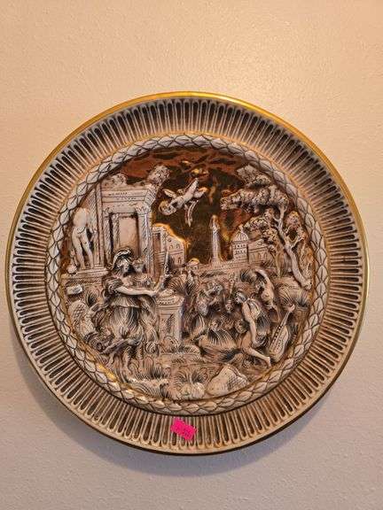 Capodimonte Decorative Plate (Made in Italy) image
