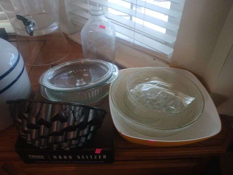 Lot of misc bowls. image