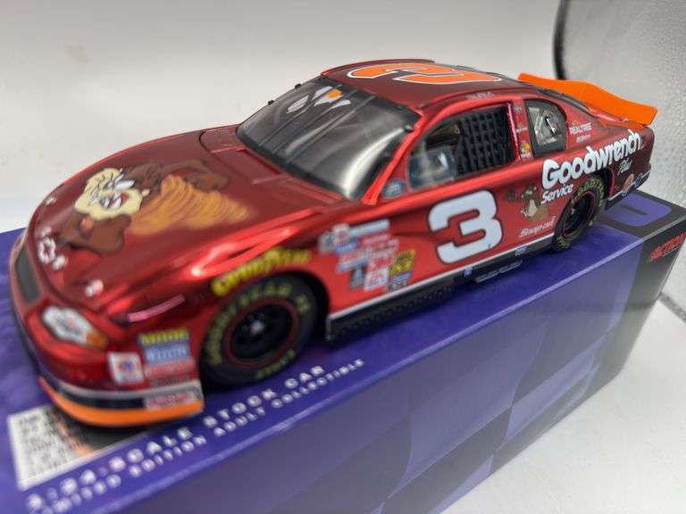 Dale Earnhardt 1:24 Limited Edition Stock Car image