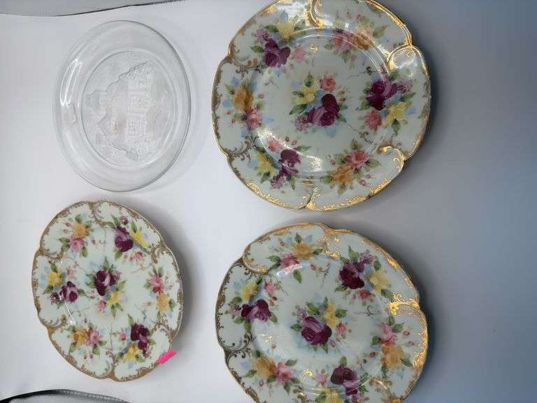 Porcelain/ glass plates image