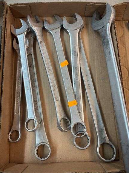 Flat of wrenches sizes in description image