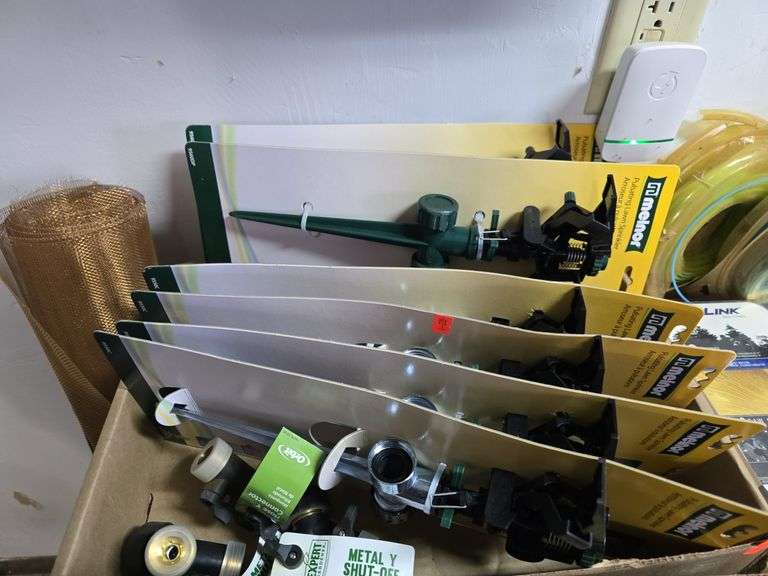 8 Brand New Pulsating Lawn Sprinklers image