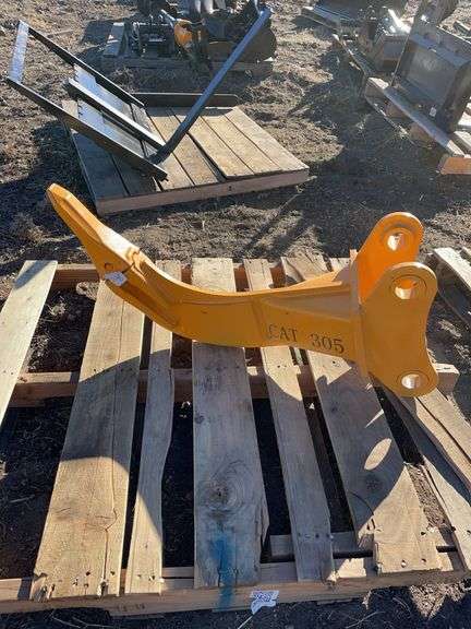 New ripper attachment for CAT 305. image