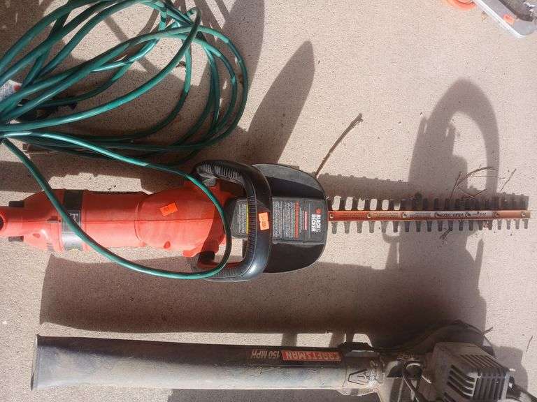 Black and decker electric cutter. image