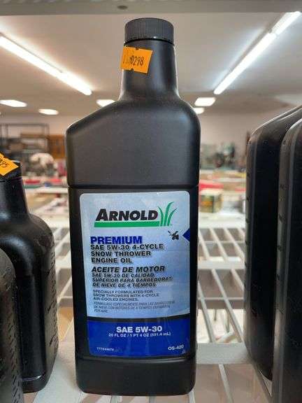 One bottle of Arnold premium SA 5W-30 four cycle, snowthrower engine oil image