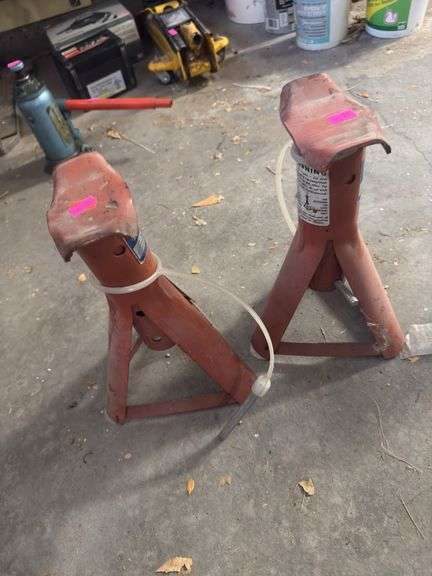 2 small crock pots image