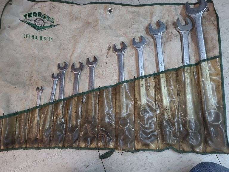 1 tractor seat, 1 pair tin snips, 1set of Thomsen wrenches image