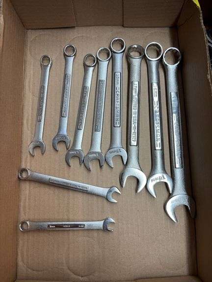Flat of wrenches with small tool bag sizes in description image