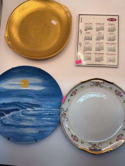 Assorted plates/calendar image