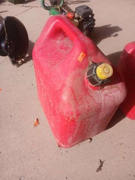 5 gallon gas can image