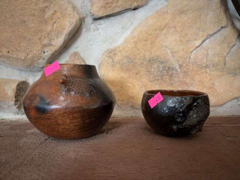 Native American pottery image