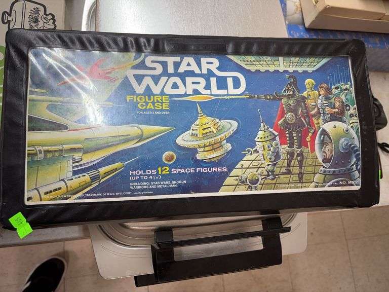 Star world figure case with figurines and a. 200 in 1 electronic lab image