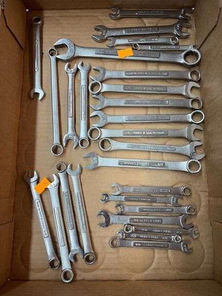 Flat of wrenches various sizes in pictures image