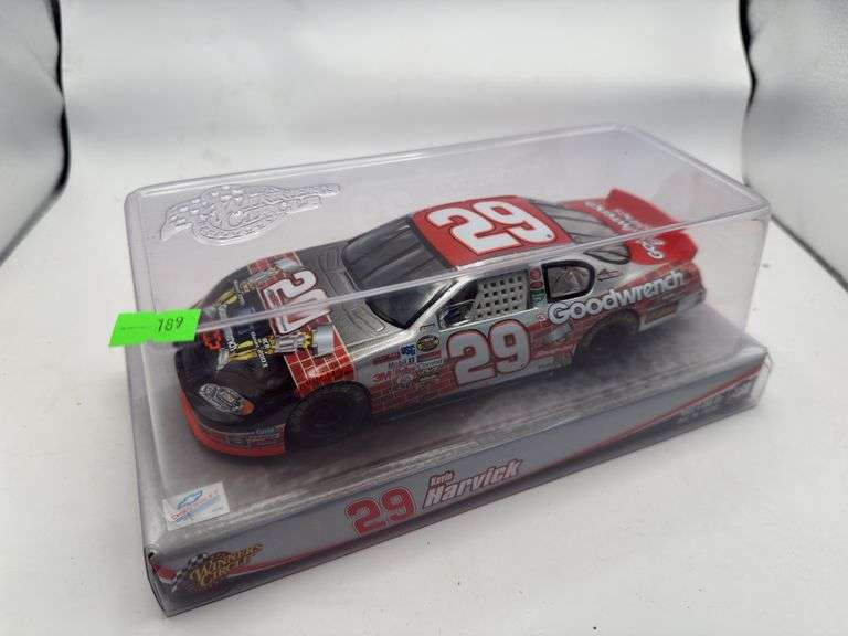 Nascar 1:24 Stock Car Kevin Harvick NIB image