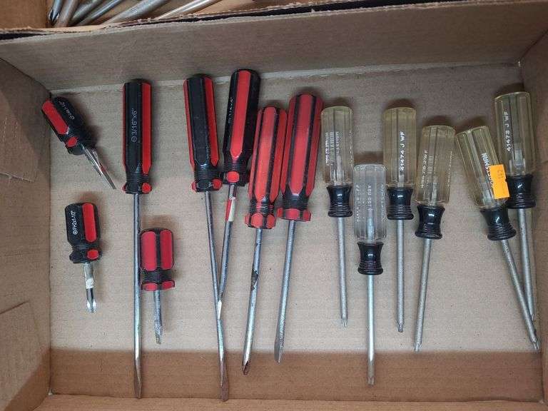 14 various length craftsman screw drivers image