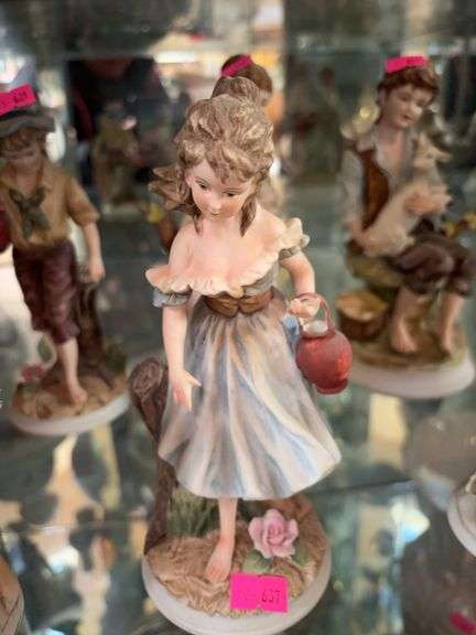 porcelain figurine image