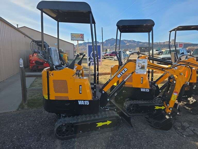 Miva VA13 mini Excavator image