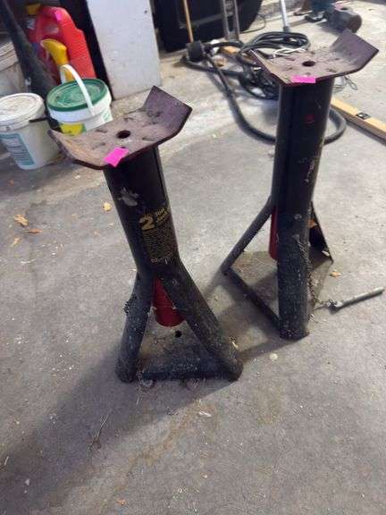 Black Jack stands image