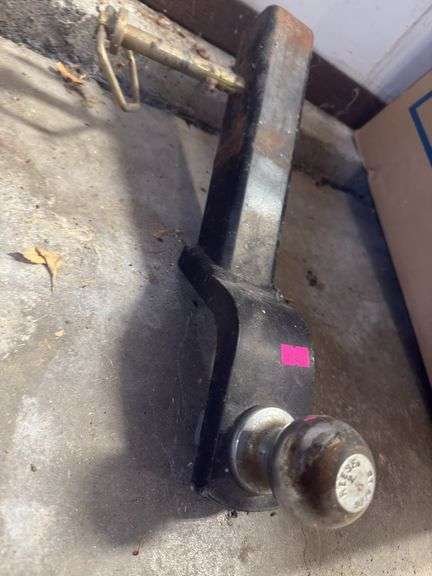 Trailer hitch, 2 inch ball image