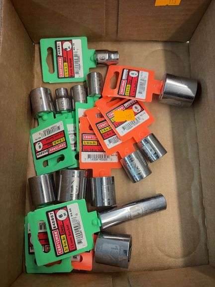 Flat of various size sockets image