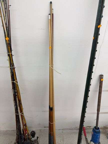 Pool cues image