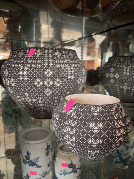 Native American pottery image