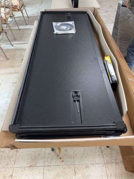 Tri fold Hard Truck Tonneau Cover 72Lx67W image