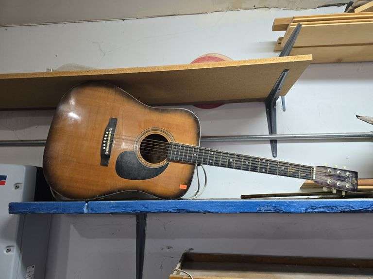 Yamaha Young Jin Acoustic Guitar image